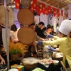 Gian hàng ẩm thực của Việt Nam thu hút sự quan tâm của bạn bè khu vực và quốc tế. (Ảnh: Lê Dương/TTXVN)
