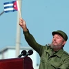 Lãnh tụ Cuba Fidel Castro phát biểu trước hàng nghìn người dân bên ngoài Văn phòng đại diện quyền lợi của Mỹ ở La Habana (Cuba) ngày 21/6/2004. (Nguồn: EPA/TTXVN)