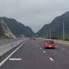 Phương tiện lưu thông trên đoạn tuyến cao tốc Mai Sơn-Quốc lộ 45. (Ảnh: Việt Hùng/Vietnam+)