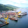 Cảng biển Đà Nẵng tiếp nhận cả tàu khách và tàu hàng hóa. (Ảnh: PV/Vietnam+)