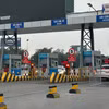 Hai Cảng Hàng không Quốc tế Nội Bài và Tân Sơn Nhất sẽ triển khai thử nghiệm thu phí không dừng với ôtô ra, vào sân bay. (Ảnh: Việt Hùng/Vietnam+)