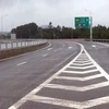 Đoạn tuyến cao tốc Cam Lộ-La Sơn đã được đưa vào vận hành, khai thác. (Ảnh: TTXVN)