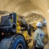 Tập đoàn Đèo Cả đã tham gia hỗ trợ vào công tác khắc phục và gia cố an toàn Hầm đường sắt Chí Thạnh. (Ảnh: PV/Vietnam+)