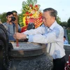 Tổng Bí thư, Chủ tịch nước Tô Lâm dâng hương tại Khu Di tích Đặc biệt Thành cổ Quảng Trị. (Ảnh: Lâm Khánh/TTXVN)