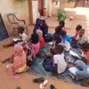 Trẻ em tại một lớp học ở Omdurman, Sudan. (Ảnh: THX/TTXVN)