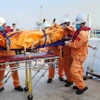 Hiện trường vụ chìm sà lan cách đảo Lý Sơn 4 hải lý. (Ảnh: TTXVN phát)