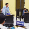 Bị cáo Huỳnh Quốc Nam trình bày tại phiên xét xử sơ thẩm vào chiều ngày 16/4. (Ảnh: Huỳnh Anh/TTXVN)
