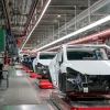 Dây chuyền lắp ráp xe ôtô tại cơ sở sản xuất của Tesla ở Austin, Mỹ. (Ảnh: AFP/TTXVN)