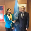 Ông Khúc Tinh - Phó Tổng Giám đốc UNESCO tiếp Đại sứ Nguyễn Thị Vân Anh, Trưởng Phái đoàn thường trực Việt Nam bên cạnh UNESCO. (Ảnh: TTXVN phát)