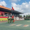 Sinh viên hệ đại học chính quy các trường Công an Nhân dân duyệt đội ngũ trong lễ bế giảng năm học. (Ảnh: Lê Xuân/TTXVN)