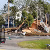 Cây cối và công trình bị tàn phá ở Steinhatchee, bang Florida. (Nguồn: USA Today)