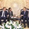 Bí thư Trung ương Đảng, Trưởng Ban Đối ngoại Trung ương Lê Hoài Trung tiếp Bộ trưởng Quân đội Pháp Sébastien Lecornu. (Ảnh: Phương Hoa/TTXVN)