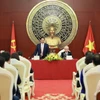 Thủ tướng Phạm Minh Chính phát biểu khi đến thăm cán bộ, nhân viên Đại sứ quán Việt Nam tại Trung Quốc. (Ảnh: Dương Giang/TTXVN)