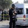 Lực lượng an ninh gác tại hiện trường một vụ âm mưu tấn công khủng bố ở Pakistan. (Ảnh: THX/TTXVN)