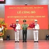 Bộ trưởng Lương Tam Quang trao Quyết định bổ nhiệm chức vụ Thứ trưởng Bộ Công an đối với Trung tướng Phạm Thế Tùng và Thiếu tướng Nguyễn Ngọc Lâm. (Nguồn: Bộ Công an)