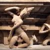 Phù điêu Apsara, chất liệu Sa thạch, xuất xứ Trà Kiệu (Quảng Nam), niên đại thế kỷ X, được công nhận Bảo vật Quốc gia năm 2024. (Ảnh: Trần Lê Lâm/TTXVN)