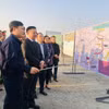 Bí thư Thành ủy Hà Nội kiểm tra tiến độ triển khai dự án đường vành đai 4-Vùng Thủ đô tại địa bàn huyện Sóc Sơn. (Ảnh: Tuyết Mai/TTXVN)