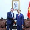 Phó Thủ tướng Lê Minh Khái tiếp Thủ hiến bang Thüringen Bodo Ramelow. (Ảnh: An Đăng/TTXVN)
