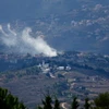 Khói bốc lên sau một vụ pháo kích của Quân đội Israel vào làng Kafr Kila, Liban. (Ảnh: THX/TTXVN)
