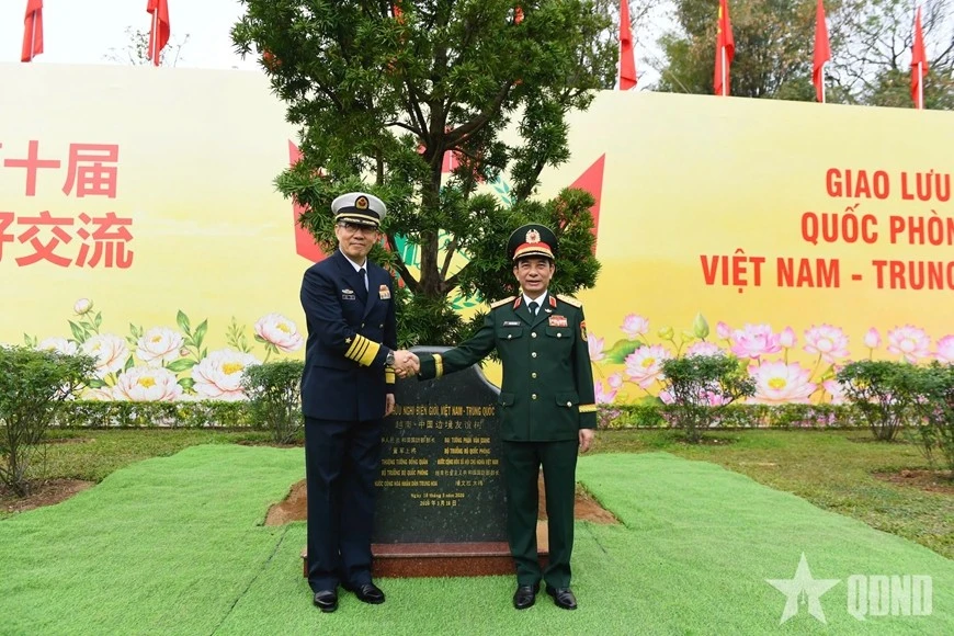 Bộ trưởng Quốc phòng Trung Quốc thăm Việt Nam, tăng cường giao lưu biên giới