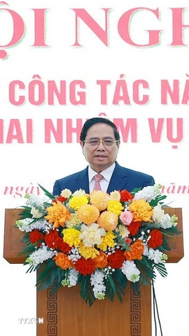 Thủ tướng Phạm Minh Chính phát biểu chỉ đạo tại Hội nghị Tổng kết công tác năm 2025 và triển khai nhiệm vụ năm 2026 của Bộ Xây dựng. (Ảnh: Dương Giang/TTXVN)