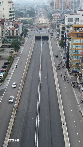 Cửa hầm phía Kim Đồng đã hoàn thiện cả hai bên. (Ảnh: Quốc Khánh/TTXVN)