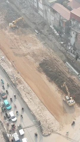 Dự án Vành đai 1 dự kiến hoàn thành vào cuối năm 2026 sẽ góp phần giảm ùn tắc giao thông. (Ảnh: Nguyễn Thắng/TTXVN)