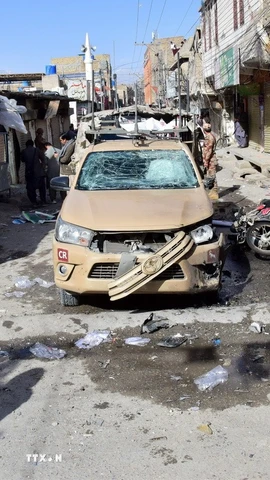 Hiện trường một vụ đánh bom ở Quetta, Pakistan. (Ảnh: THX/TTXVN)