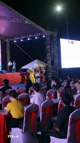 Quang cảnh chương trình Giao lưu hữu nghị Việt Nam-Hoa Kỳ tại thành phố Đà Nẵng. (Ảnh: Trần Lê Lâm/TTXVN)