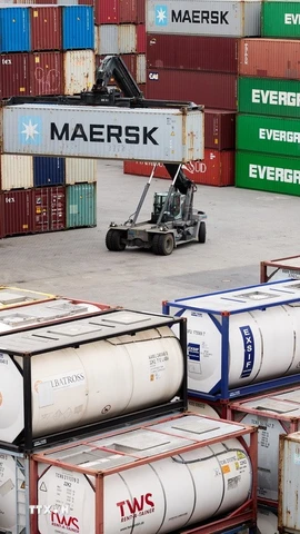 Quang cảnh cảng hàng hóa tại Duisburg, Đức. (Nguồn: THX/TTXVN)