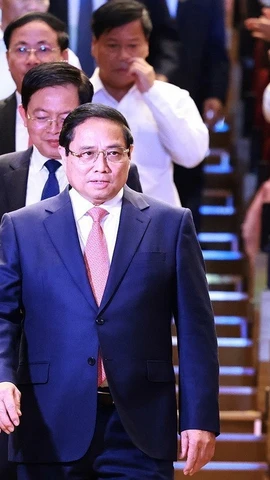 Thủ tướng Phạm Minh Chính đến dự Lễ bế mạc và trao giải Liên hoan Truyền hình toàn quốc lần thứ 42. (Ảnh: Dương Giang/TTXVN)