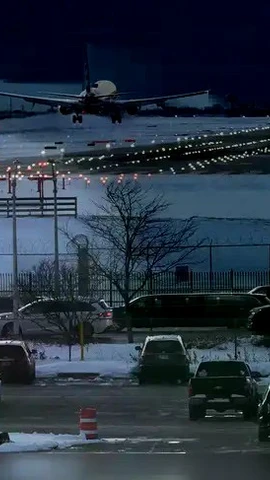 Tổng cộng 1.802 chuyến bay bị hủy và 22.349 chuyến bay bị hoãn do bão Devin. (Nguồn: AP)