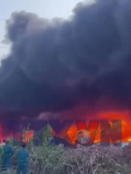 Hiện trường vụ hỏa hoạn tại xưởng bông ở Quảng Ninh