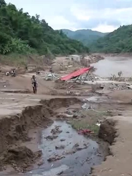 Quốc lộ 16 sạt lở núi, lũ cuốn trôi gây hư hỏng nghiêm trọng