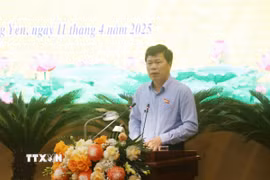 Phó Bí thư Thường trực Tỉnh ủy, Chủ tịch Hội đồng Nhân dân tỉnh Trần Quốc Toản phát biểu tại Kỳ họp. (Ảnh: Mạnh Khánh/TTXVN)