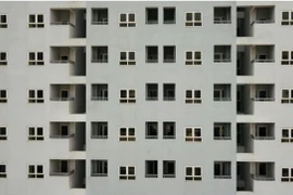 Nhà tái định cư đang bị "bỏ hoang" ở Hà Nội. (Ảnh: Thành Đạt/TTXVN)