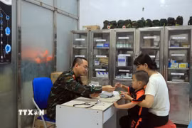 Những thầy thuốc ở Trường Sa chăm sóc tốt sức khỏe cho nhân dân