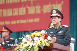 Phó Chính ủy Quân khu 2, Thiếu tướng Nguyễn Hồng Thái phát biểu chỉ đạo tại lễ phát động. (Ảnh: Hoàng Hùng/TTXVN)