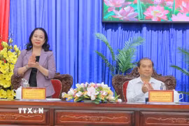 Phó Chủ tịch nước Võ Thị Ánh Xuân tại buổi tiếp xúc cử tri thành phố Long Xuyên, tỉnh An Giang. (Ảnh: Công Mạo/TTXVN)