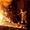 Hoạt động sản xuất tại nhà máy gang thép Hoà Phát Dung Quất, Quảng Ngãi. (Ảnh: Quốc Khánh/TTXVN)