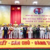 Lãnh đạo tặng hoa cho Ban chấp hành Đảng ủy Công an tỉnh Gia Lai nhiệm kỳ 2025-2030. (Ảnh: Sỹ Thắng/TTXVN)