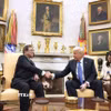 Tổng thống Mỹ Donald Trump (thứ 3, phải) tiếp Thủ tướng Nhật Bản Shigeru Ishiba (trái) tại Nhà Trắng ở Washington DC., ngày 7/2/2025. (Ảnh: Kyodo/TTXVN)