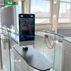 Hệ thống nhận diện khuôn mặt trước khi lên tàu bay giúp hành khách làm thủ tục hàng không không cần giấy tờ vừa được đưa vào sử dụng tại Sân bay Đà Nẵng. (Ảnh: TTXVN phát)