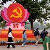 Không gian bên bờ Hồ Hoàn Kiếm, Hà Nội thời gian diễn ra Đại hội XIV. (Ảnh: Thái Hà/Vietnam+)