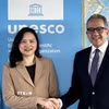 Đại sứ, Trưởng Phái đoàn Đại diện thường trực Việt Nam bên cạnh UNESCO Nguyễn Thị Vân Anh gặp và làm việc với Ngài Khaled El-Enany, Tổng Giám đốc UNESCO. (Ảnh: TTXVN phát)