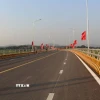 Cầu cứng Cẩm Vân bắc qua sông Mã, đã đủ điều kiện thông xe kỹ thuật, tạo thuận lợi cho đi lại, giao thương của nhân dân. (Ảnh: Nguyễn Nam/TTXVN)