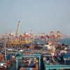 Quang cảnh cảng hàng hóa ở Busan, Hàn Quốc. (Ảnh: THX/TTXVN)