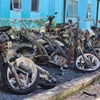 Nhiều xe máy và tài sản bị hư hỏng sau vụ hỏa hoạn.