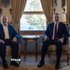 Ngoại trưởng Thổ Nhĩ Kỳ Hakan Fidan (phải) và thủ lĩnh Hamas Khalil al-Hayya tại cuộc gặp ở Istanbul, Thổ Nhĩ Kỳ, ngày 1/11/2025. (Ảnh: Anadolu Agency/TTXVN) 