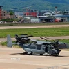 Máy bay quân sự Osprey của Mỹ hạ cánh khẩn cấp xuống sân bay Hanamaki, tỉnh Iwate, Đông Bắc Nhật Bản. (Ảnh: Kyodo/TTXVN) 